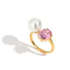 Design silencioso estilo doce romântico aço inoxidável banhado a ouro 18K simples com zircônia com pérola anel de abertura ajustável