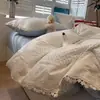 Juego de Cuatro Piezas de Gasa de Algodón Acolchado de Doble Capa con Encaje Francés, Suave y Cómodo para Dormir, Juego de Ropa de Cama de Tres Piezas para Dormitorio de Estudiantes, Sábana y Funda de Edredón