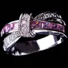 Ding Hao Wish Comercio Electrónico Transfronterizo Nuevo Anillo con Incrustaciones de Diamante de Cristal Púrpura Galvanizado Joyería de Mano Femenina Creativa Popular Europea y Americana