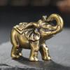 Pequeños adornos de elefante de cobre macizo, elefante de la suerte de tamaño pequeño, piezas de bronce antiguo tallado en cobre, elefante de la fortuna, venta al por mayor de fábrica