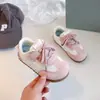 Tênis de Treino Alemão para Meninas 2026 outono e inverno novos tênis respiráveis de sola macia, sapatos casuais versáteis de princesa para meninas