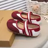 Sapatos Tendência para Meninas Estilo Coreano com Biqueira Dividida Falsa 2026 Verão Novos Mocassins Sapatos de Couro Retro Francês para Bebê Menina