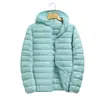 Modelos Antiguos Transfronterizos en Stock Chaquetas Ligeras de Plumas Otoño e Invierno Chaquetas Cálidas Cortas de Invierno Ligeras Fuera de Temporada con Capucha