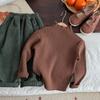 Suéter infantil coreano 2023 outono e inverno meninos e meninas cor sólida pit strip base camisa para bebês para todos os jogos de gola alta
