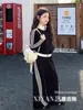 Conjunto de Ropa de Otoño para Niñas 2026 Nuevo Súper Popular Conjunto Deportivo de Dos Piezas para Niñas Chaqueta de Streetwear Elegante y Moderna para Niños