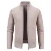 Amazon Otoño/Invierno Nuevo Cardigan Casual de Punto para Hombre con Cuello Alto Chaqueta Tejida Juvenil Engrosada con Forro de Terciopelo