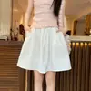 Falda Corta Casual Elástica de Cintura Estilo Japonés para Mujer, Verano 2026 Nueva Falda Deportiva Blanca Casual Holgada de Corte Delgado