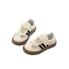 Zapatos de Malla para Niñas 2026 Nuevos Primavera Verano Zapatos Blancos para Niños Suela Suave Zapatos de Patinaje para Niñas Malla Simple Transpirables Zapatos de Moda