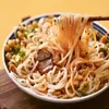 Fideos de Arroz de Guilin, Fideos de Arroz Frescos Húmedos, Carne Estofada Instantánea, Fideos de Arroz Instantáneos Sin Cocinar, Fideos Estofados en Envase de Tazón, Especialidad de Guilin, Guangxi