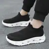 Nuevos zapatos casuales sin cordones con malla transpirable y una suela perforada, ligera y antideslizante, perfectos para el uso diario y el deporte.