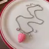 Aretes de Zirconia Microincrustada con Moño de Fresa, Collar de Perlas, Diseño de Nicho para Mujer, Lindos y Únicos, Cadena para Suéter de Regalo