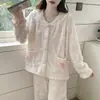 Pijama de Terciopelo Coral para Mujer en Otoño e Invierno Estilo Dulce de Princesa Encaje Manga Larga Forro Polar Engrosado Cálido Conjunto de Ropa para el Hogar