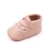Zapatos casuales para bebés de hombre y mujer de Primavera y Otoño zapatos de bebé cuero PU suela suave zapatos para niños pequeños zapatos de ola pequeña multicolor BXC3156