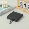 Caja de Joyería Anti-oxidación de Templo Caja de Suspensión de Película PE Caja de Juego para Pulseras Exhibidor de Micro-insignias de Joyería Caja de Regalo