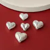Contas em prata 999 pura em formato de coração com furos para montagem DIY, charm tridimensional feminino, presente para namorada ou melhor amiga