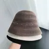 2026 Novo Chapéu de Pescador Fashion com Proteção Solar Estilo Coreano Pérola Vazada Respirável Chapéu Bucket Que Faz o Rosto Parecer Menor e Mais Sofisticado