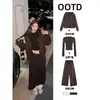 Conjunto de moletom marrom para mulheres, top de estilo casual e relaxado, conjunto super estiloso para primavera e outono de 2026, jaqueta Maillard