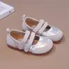 Zapatos de Princesa para Niñas 2026 Primavera y Otoño Estilo Nuevo Zapatos Individuales para Niños con Velcro Suela Blanda Zapatos Mary Jane para Niñas Mocasines Retro