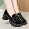 Zapatos Mocasín Gruesos de una Pieza al por Mayor para Mujer, Adecuados para Combinar con Faldas, Zapatos de Tacón Alto para Mujer, Zapatos de Cuero Versátiles para Primavera y Otoño, Zapatos de Vestir de Mujer