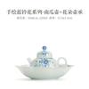 Tazón cubierto de pie alto con pequeña flor azul pintado a mano, taza de té, juego de té kung fu, tetera de cerámica, color bajo cubierta, taza para té de burbujas, tetera de mano antiquemaduras
