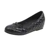 Sapatos pretos com laço em estilo inspirado na Chanel, sapatilhas francesas slip-on de bico redondo, sapatos baixos de corte raso para mulheres