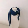 Bufanda de seda versátil de color liso arrugado para primavera y verano, para mujer, diadema elegante, pañuelo de cuello elegante, accesorio para bolso, protector de cuello, pañuelo pequeño plisado