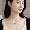 Collar con Colgante Paraiba de Juego de Cubos de Azúcar Cuadrados de Cuatro Púas Anillo de Diamante de Alto Carbono Pulsera de Piedra Verde Pendientes de Corte Princesa