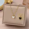 Collar de Acero de Titanio con Diamantes en Forma de Corazón Doble Cara Blanco y Negro Estilo Francés de Lujo Ligero para Mujer, Cadena Minimalista de Diamantes Completos para Clavícula