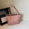 Bolso Tote de Moda Casual de Gran Capacidad para Mujer Nuevo 2025 Diseño de Bolso Grande Nicho Bolso para Viajeros Bolso de Hombro Trendy