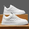Zapatos de Verano para Hombre 2026 Nuevas Zapatillas Blancas Transpirables para Hombre Tendencia Versátil Suela Gruesa Deportivas Casuales Zapatos de Moda