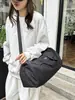 Bolsa deportiva y de fitness de gran capacidad nueva, bolsa de viaje casual y versátil, bolso de hombro moderno y a la moda, bolsa de fitness unisex
