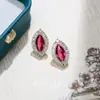 Pendientes de Plata de Ley S925 Serie Mori Color Verde Oliva Set Completo de Circonitas Pendientes de Corindón Rojo en Forma de Hoja de Lujo Ligero de Alta Calidad para Mujeres