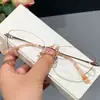 Óculos Sem Aro para Mulheres com Miopia, Podem Ser Personalizados com Design de Ponta Sem Aro, Perfeitos para um Look Natural, Lentes de Prescrição Profissionais, Bloqueio de Luz Azul, Titânio Puro