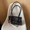 Bolso de Hombro de Cuero con Hebilla Estilo Retro Americano para Mujer, Nuevo Tendencia Otoño, Lujo Ligero, Versátil, Sensación de Alta Gama, Maletín de Hombro Único