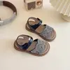 Sandalias de Moda para Niñas 2025 Verano Nuevo Tejidas Puntera Abierta Zapatos de Princesa Niños Pequeños y Medianos Zapatos Casuales Elegantes de Suela Blanda