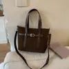Bolsa Transversal Retro de Camurça Fosca para Mulheres 2025 Outono e Inverno Nova Bolsa para o Dia a Dia Bolsa de Ombro Casual Literária de Grande Capacidade