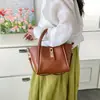 Bolso de Viaje de Moda 2026 Nuevo Estilo Simple Gran Capacidad Elegante Estilo Cesta Cruzado Cubo Hombro Bolso de Mano