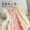 Calcetines esponjosos para mujer, de longitud media hasta la pantorrilla, forrados de felpa y engrosados para abrigar, adecuados para usar en casa y para dormir, con un diseño trenzado, calcetines gruesos de invierno