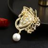 Broche de Mariposa de Nácar Natural de Lujo Ligero y Alta Gama, Abrigo Elegante para Mujer, Traje, Hebilla de Pin Versátil de Zirconia