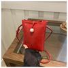 Bolso Mini para Teléfono Móvil Super Popular para Mujer 2024 Nuevo Estilo Occidental a la Moda Rojo Bandolera de Hombro Bolso Pequeño Simple