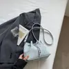 Estilo Novo Primavera e Verão Personalizado Urbano Simples Bolsa de Mão Plissada Bolsa Saco Moda Versátil Doce Elegante Bolsa Transversal com Corrente