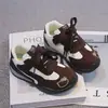 Zapatos Deportivos de Otoño para Niñas Suela Suave Antideslizante 26 Nuevos Zapatos Casuales Superficie de Cuero Edad Zapatos de Entrenamiento Alemanes Zapatos para Niños Estampado de Leopardo Individual