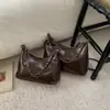 2025 Grande Capacidade para o Dia a Dia Nova Cor Sólida Elegante Corrente Transversal Ombro Bolsa Tote Formato Dumpling para Mulheres