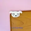 Broche de boneca de cachorrinho branco pequeno novo de giz de cera de desenho animado Acessórios DIY Roupas de boneca criativas Acessórios para bolsa sapatos