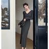 Vestido de Punto Retorcido con Cuello en V Estilo Ligero Maduro Transfronterizo 2025 para Mujer Otoño e Invierno con Efecto Adelgazante Vestido Suéter con Falda Larga Interior