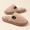 Pantuflas de algodón para mujer para otoño e invierno, de suela gruesa, antideslizantes, cálidas, de felpa, pantuflas de primavera y otoño para parejas y hombres.