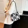 Nuevo 2024 Más Vendido En Stock Dibujo Animado de Conejo Bolso de Mano Tejido Creativo Estilo Coreano Simple Bolso de Compras para Estudiantes