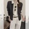 Suéter cárdigan de punto estilo coreano con solapa, imitación de dos piezas, para mujer, otoño 2026, diseño único, corte holgado, adelgazante, top elegante