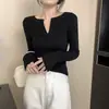 Suéter de punto gris estilo francés con cuello en V para mujer, colección de otoño, elegante y de corte ajustado, perfecto como capa interior o capa base, top de cuello bajo