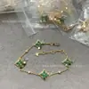 Marca de Luxo High-End Pulseira de Trevo de Quatro Folhas Redondo em Forma de Diamante, Flor de Quatro Pétalas, Flor de Cinco Pétalas para Mulheres, Madrepérola Branca, Madrepérola Rosa, Modelo Popular, Vendas Diretas por Transmissão ao Vivo